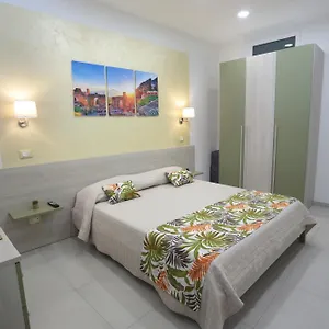 Casa vacanze Kris Luxury, Giardini Naxos